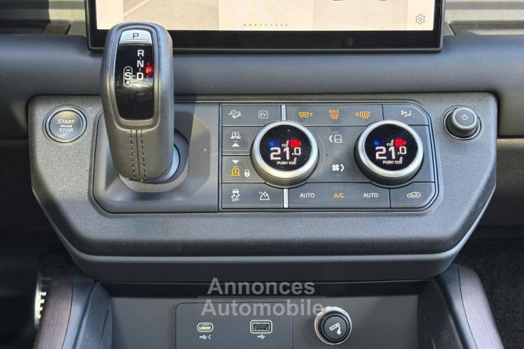 Land Rover Defender 110 P400e PHEV BVA8 X-Dynamic X - <small></small> 121.800 € <small>TTC</small> - #17