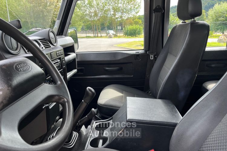 Land Rover Defender 110 TD4 - <small></small> 49.900 € <small>TTC</small> - #23