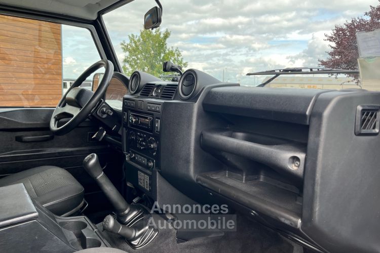Land Rover Defender 110 TD4 - <small></small> 49.900 € <small>TTC</small> - #30