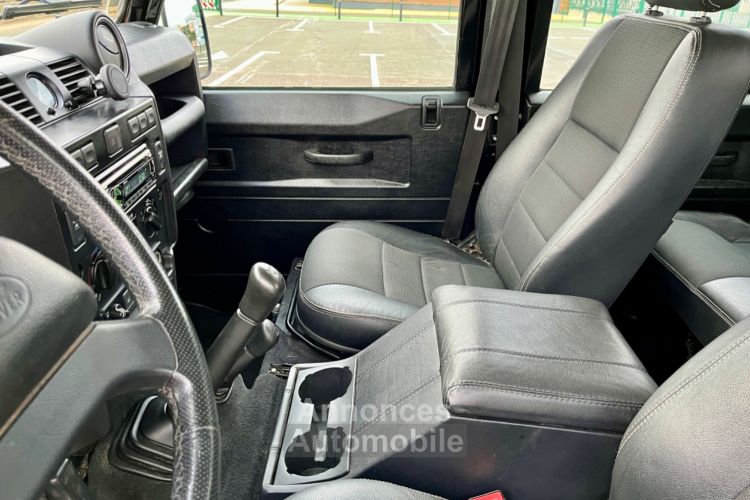 Land Rover Defender 110 TD4 Crew Cab - <small></small> 44.900 € <small>TTC</small> - #70