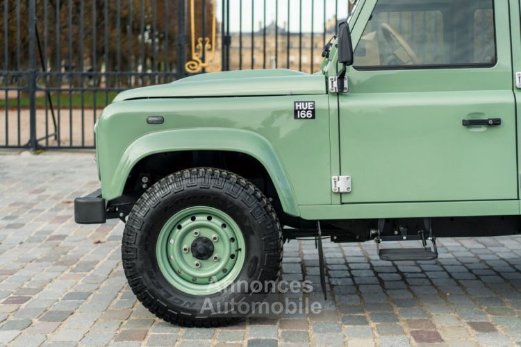 Land Rover Defender 110 TD4 *Grasmere Green* - <small></small> 89.900 € <small>TTC</small> - #47