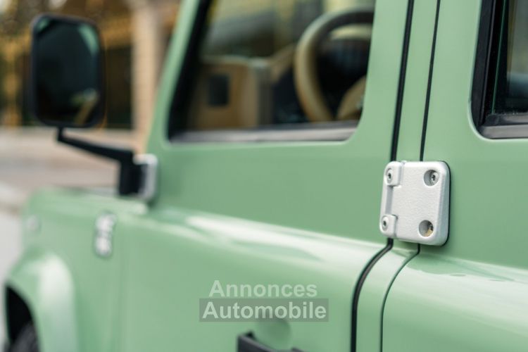 Land Rover Defender 110 TD4 *Grasmere Green* - <small></small> 89.900 € <small>TTC</small> - #51