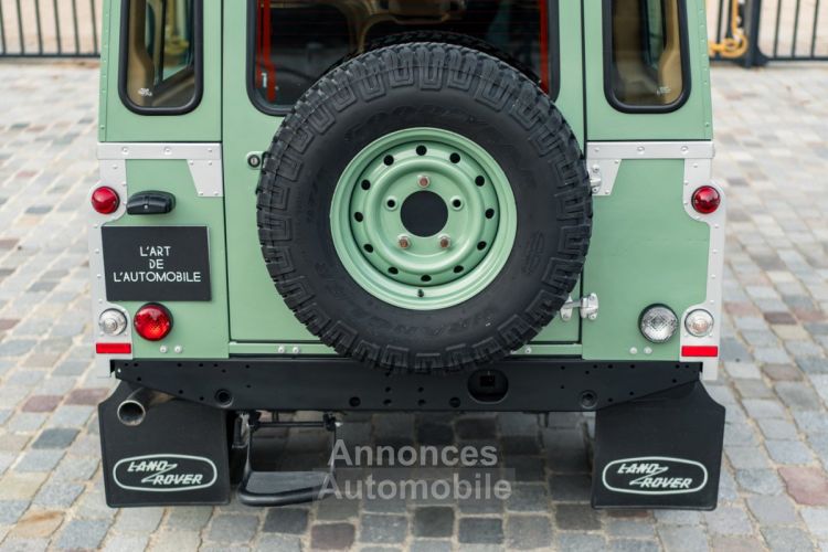 Land Rover Defender 110 TD4 *Grasmere Green* - <small></small> 89.900 € <small>TTC</small> - #55