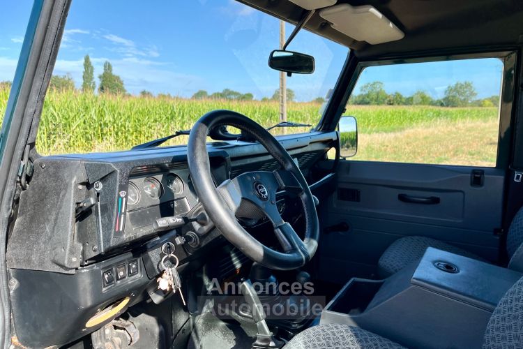 Land Rover Defender 110 TD5 - <small></small> 23.900 € <small>TTC</small> - #46