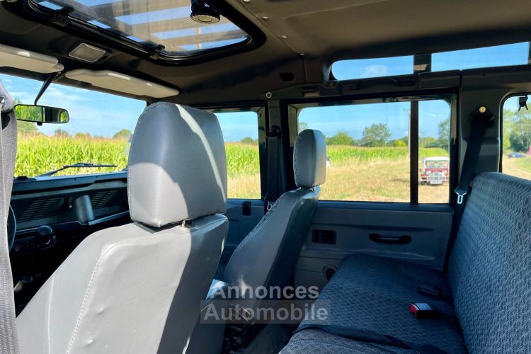 Land Rover Defender 110 TD5 - <small></small> 23.900 € <small>TTC</small> - #67