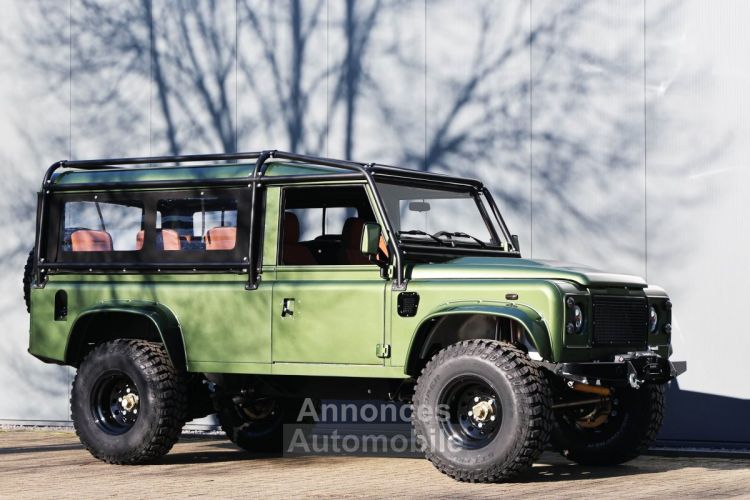 Land Rover Defender 110 V8 Miyo Nomad 3.5L V8 producing 200 bhp with injection - <small></small> 167.000 € <small>TTC</small> - #6