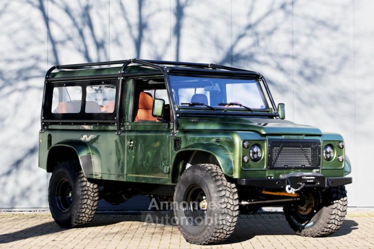 Land Rover Defender 110 V8 Miyo Nomad 3.5L V8 producing 200 bhp with injection - <small></small> 167.000 € <small>TTC</small> - #13