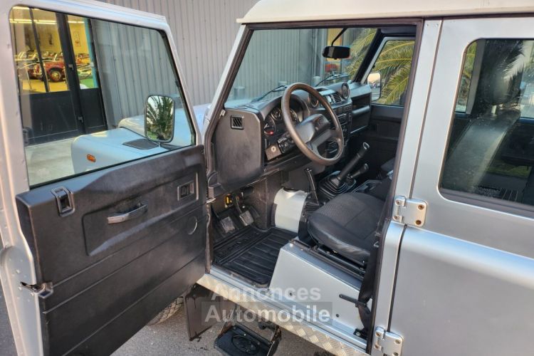 Land Rover Defender 130 - <small></small> 39.900 € <small>TTC</small> - #5