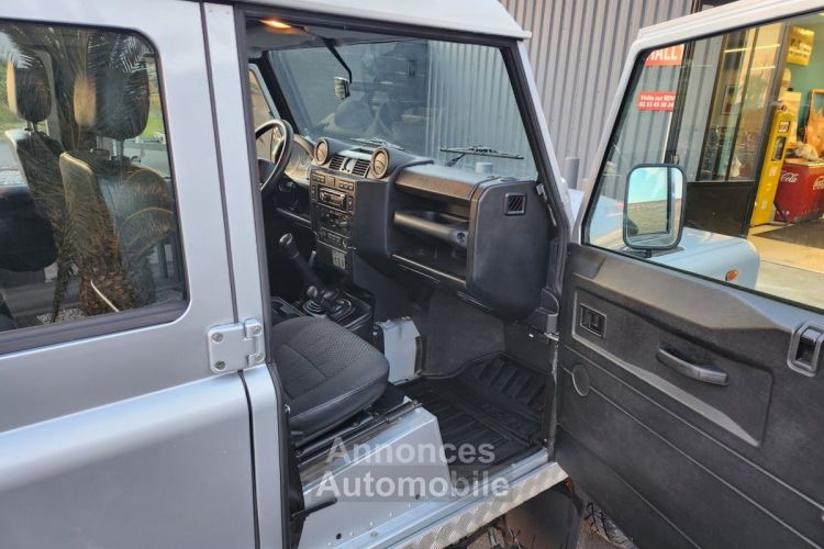 Land Rover Defender 130 - <small></small> 39.900 € <small>TTC</small> - #36