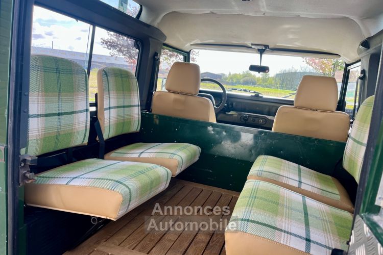 Land Rover Defender - <small></small> 25.900 € <small>TTC</small> - #25