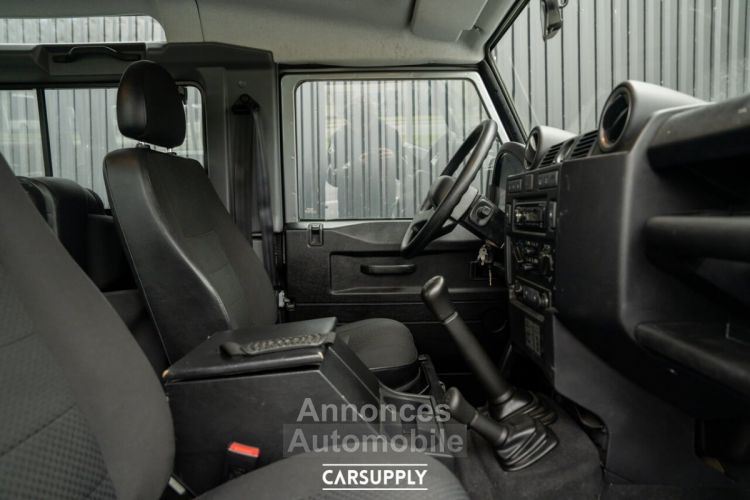 Land Rover Defender 2.2 Turbo - 1st owner - Full JLR Service history - <small></small> 42.900 € <small>TTC</small> - #11