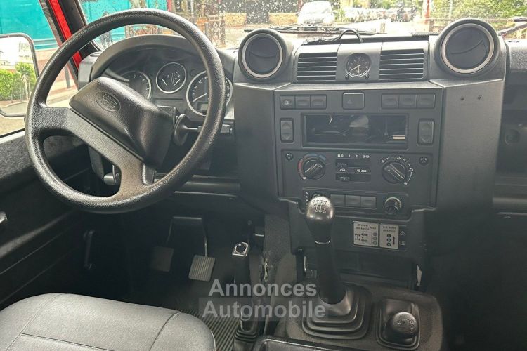 Land Rover Defender 3 2.2 122 PICK UP MARK - <small></small> 47.990 € <small>TTC</small> - #27