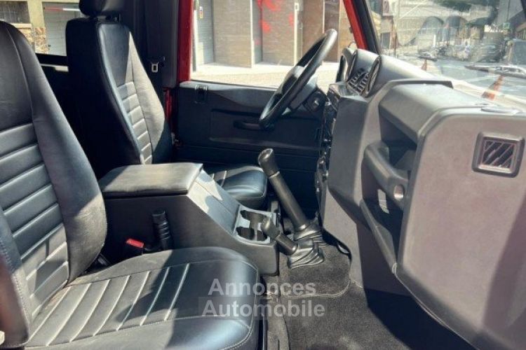 Land Rover Defender 90 - <small></small> 36.900 € <small>TTC</small> - #17