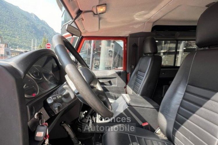 Land Rover Defender 90 - <small></small> 36.900 € <small>TTC</small> - #16