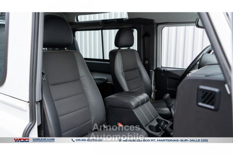 Land Rover Defender 90 2.2 122 TDI - <small></small> 34.990 € <small>TTC</small> - #9