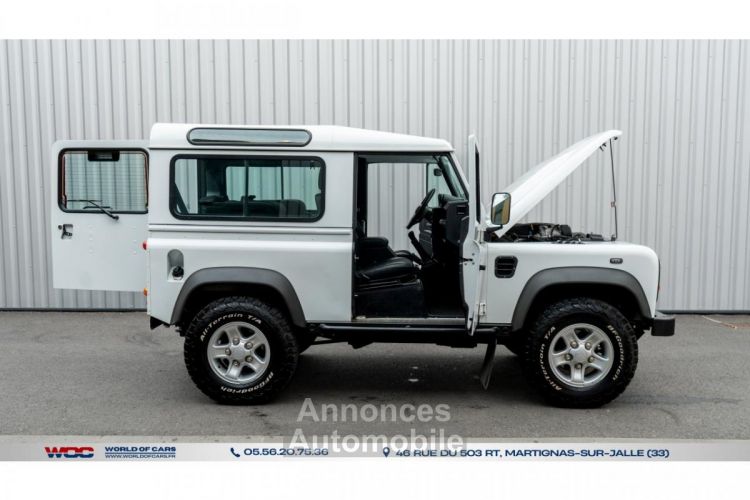 Land Rover Defender 90 2.2 122 TDI - <small></small> 34.990 € <small>TTC</small> - #12