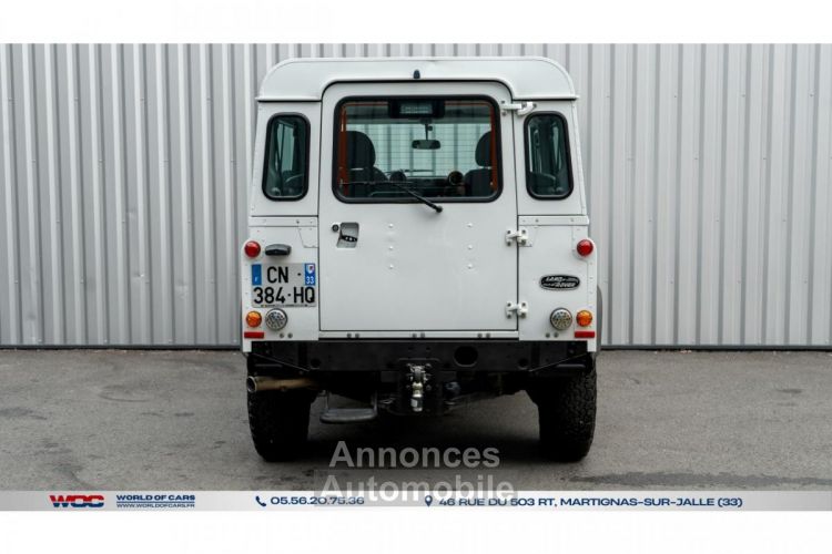 Land Rover Defender 90 2.2 122 TDI - <small></small> 34.990 € <small>TTC</small> - #67