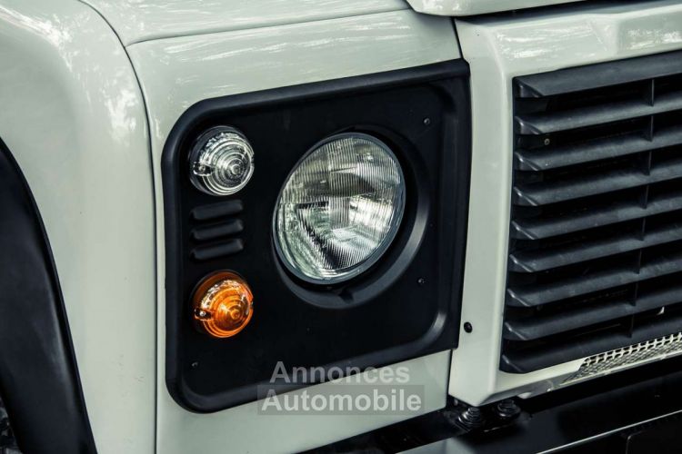 Land Rover Defender 90 2.2 TD4 - <small></small> 49.950 € <small>TTC</small> - #14