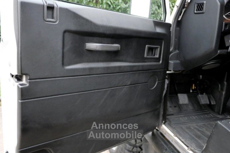 Land Rover Defender 90 2.4 TD4 S 2 places ctte - Kit réhuasse - Treuil - Pack LED - Attelage - Première main - <small></small> 44.990 € <small>TTC</small> - #24