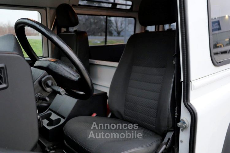 Land Rover Defender 90 2.4 TD4 S 2 places ctte - Kit réhuasse - Treuil - Pack LED - Attelage - Première main - <small></small> 44.990 € <small>TTC</small> - #25