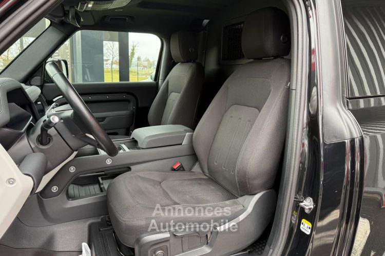 Land Rover Defender 90 3.0d D200 Hard Top BVA8 Mark III TVA 1ère main Français 2 places Attelage Caméra 360° Sièges et volant chauffant Marchepieds JA 18 + Roue de secour - <small></small> 54.990 € <small>TTC</small> - #2