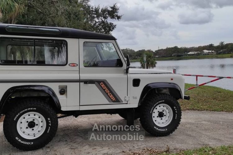 Land Rover Defender 90 diesel  - <small></small> 64.000 € <small>TTC</small> - #1