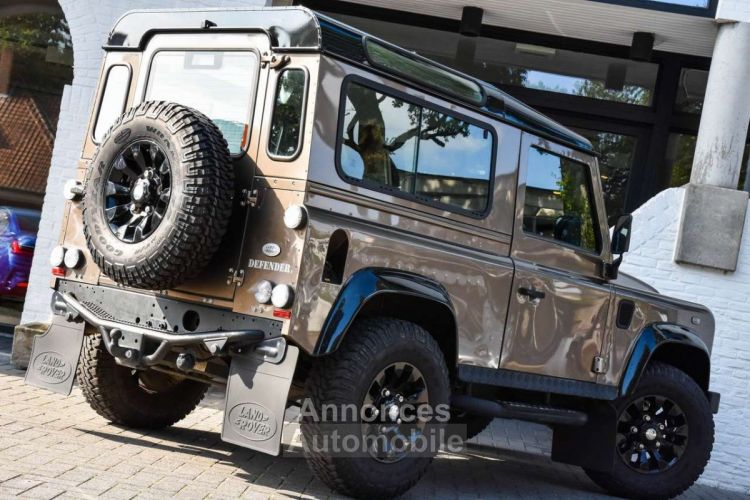 Land Rover Defender 90 EXCLUSIVE EDITION - <small></small> 59.950 € <small>TTC</small> - #8