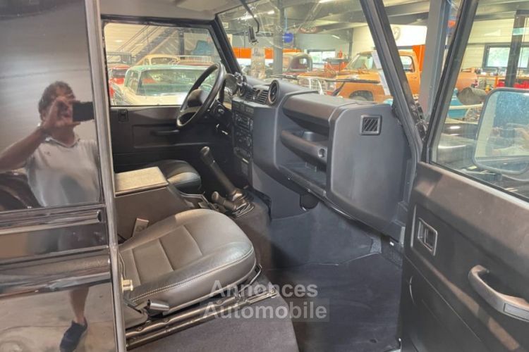 Land Rover Defender 90 SW TD4 90 SW TD4 - <small></small> 69.990 € <small>TTC</small> - #13