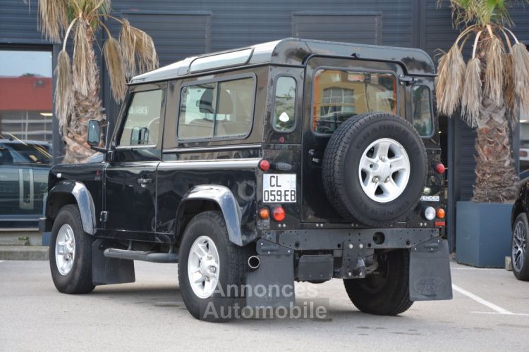 Land Rover Defender 90 TD4  - <small></small> 35.900 € <small>TTC</small> - #4