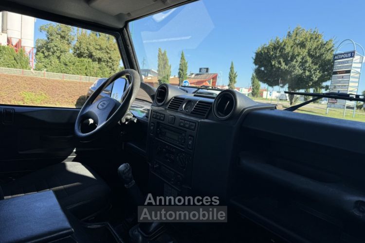 Land Rover Defender 90 TD4 2 places - <small></small> 28.990 € <small>TTC</small> - #11