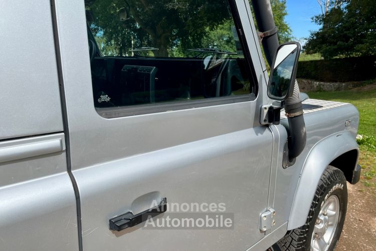 Land Rover Defender 90 TD5 - <small></small> 27.900 € <small>TTC</small> - #25