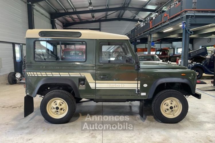 Land Rover Defender 90 TURBO D 4X4 - <small></small> 19.900 € <small>TTC</small> - #10