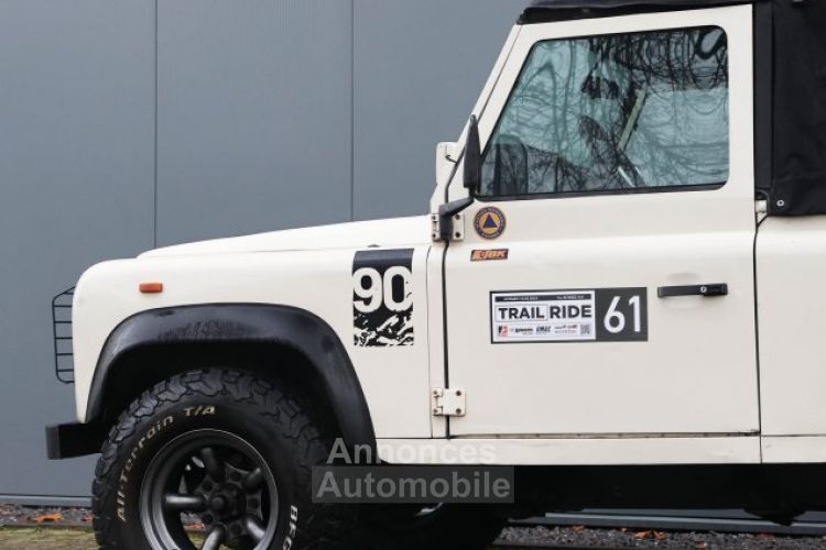 Land Rover Defender 90 V8 3.5 V8 138 bhp with injection - <small></small> 38.500 € <small>TTC</small> - #25