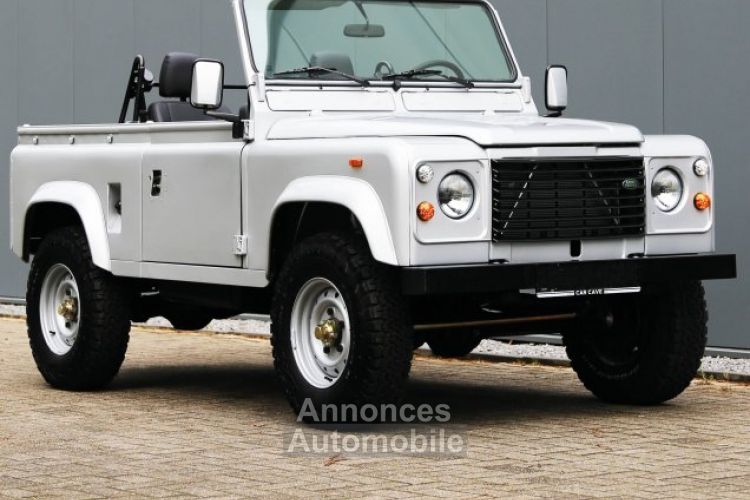 Land Rover Defender 90 V8 3.5L V8 producing 140 bhp - <small></small> 68.500 € <small>TTC</small> - #9