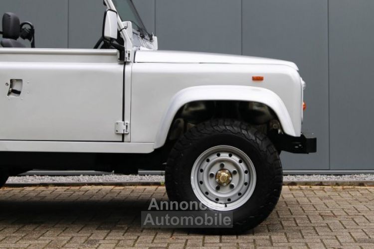 Land Rover Defender 90 V8 3.5L V8 producing 140 bhp - <small></small> 68.500 € <small>TTC</small> - #10