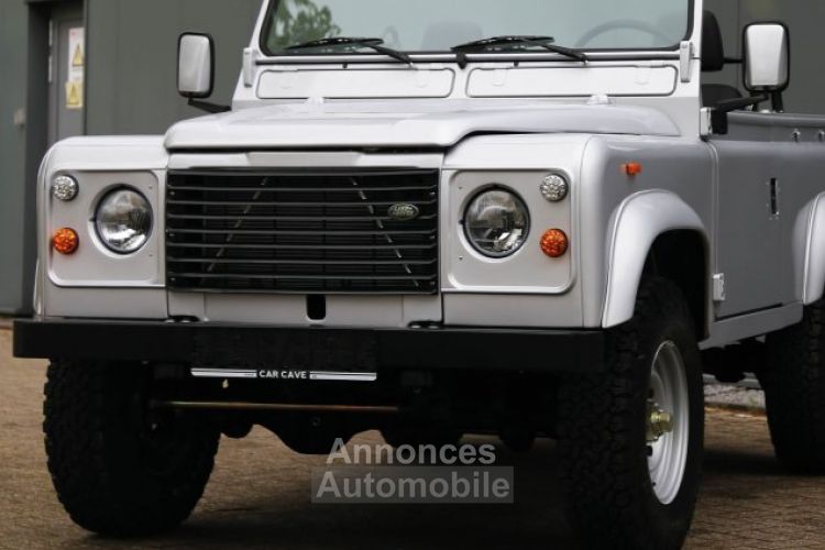 Land Rover Defender 90 V8 3.5L V8 producing 140 bhp - <small></small> 68.500 € <small>TTC</small> - #19