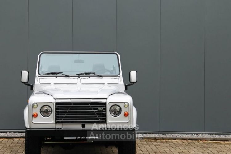 Land Rover Defender 90 V8 3.5L V8 producing 140 bhp - <small></small> 68.500 € <small>TTC</small> - #22