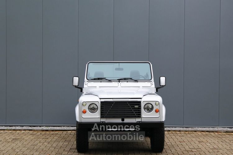 Land Rover Defender 90 V8 3.5L V8 producing 140 bhp - <small></small> 68.500 € <small>TTC</small> - #23