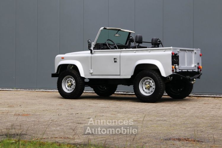 Land Rover Defender 90 V8 3.5L V8 producing 140 bhp - <small></small> 68.500 € <small>TTC</small> - #30