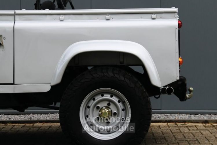 Land Rover Defender 90 V8 3.5L V8 producing 140 bhp - <small></small> 68.500 € <small>TTC</small> - #31