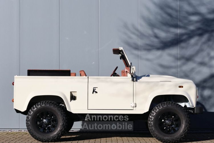 Land Rover Defender 90 V8 Miyo Safari 3.5L V8 producing 200 bhp with injection - <small></small> 146.000 € <small>TTC</small> - #5