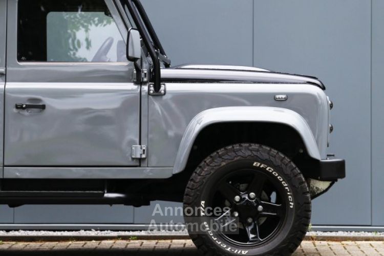 Land Rover Defender 90 V8 Urban 4.6L V8 producing 230 bhp - <small></small> 118.000 € <small>TTC</small> - #6