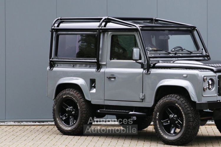 Land Rover Defender 90 V8 Urban 4.6L V8 producing 230 bhp - <small></small> 118.000 € <small>TTC</small> - #15