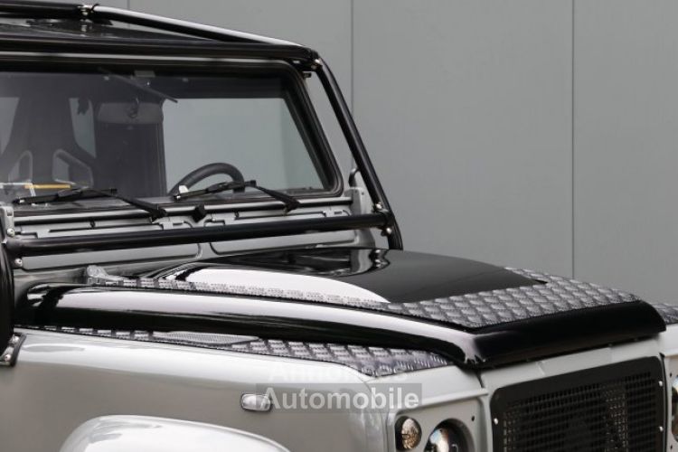 Land Rover Defender 90 V8 Urban 4.6L V8 producing 230 bhp - <small></small> 118.000 € <small>TTC</small> - #18