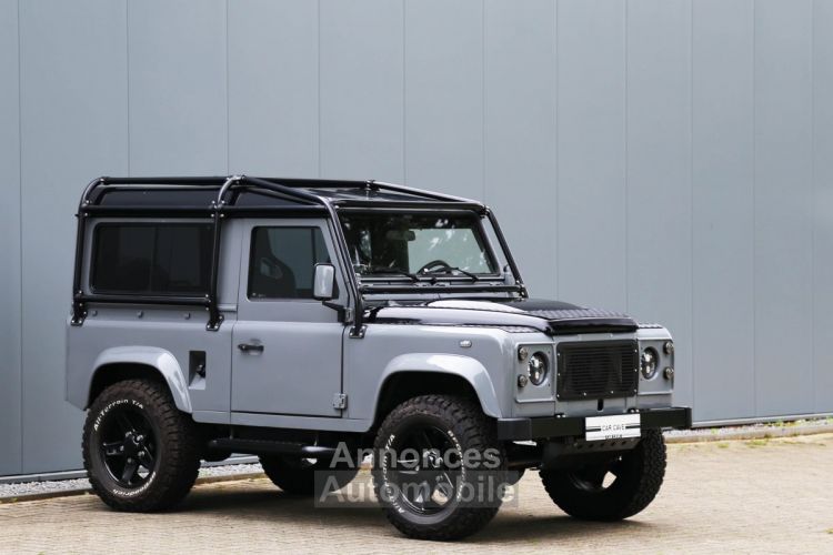 Land Rover Defender 90 V8 Urban 4.6L V8 producing 230 bhp - <small></small> 118.000 € <small>TTC</small> - #19