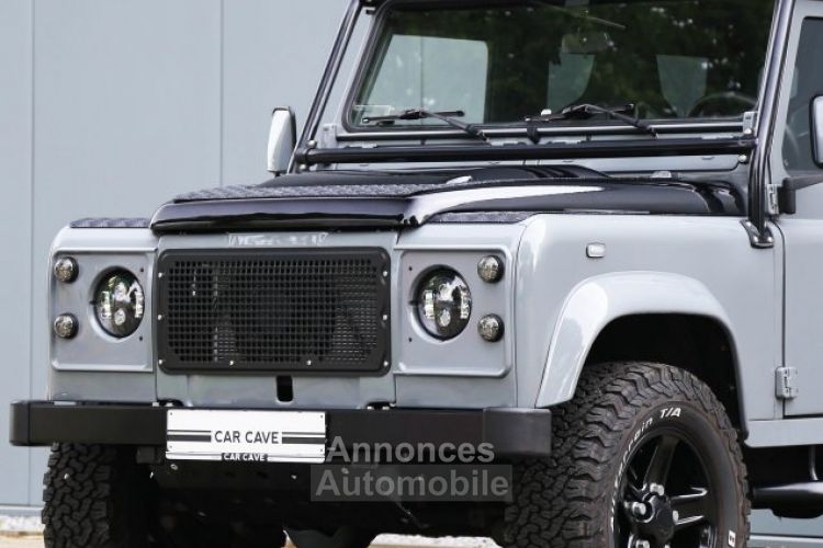 Land Rover Defender 90 V8 Urban 4.6L V8 producing 230 bhp - <small></small> 118.000 € <small>TTC</small> - #24