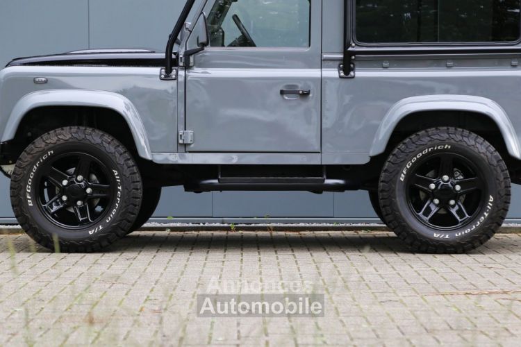 Land Rover Defender 90 V8 Urban 4.6L V8 producing 230 bhp - <small></small> 118.000 € <small>TTC</small> - #29