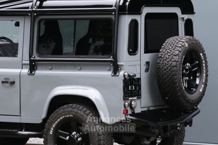 Land Rover Defender 90 V8 Urban 4.6L V8 producing 230 bhp - <small></small> 118.000 € <small>TTC</small> - #31