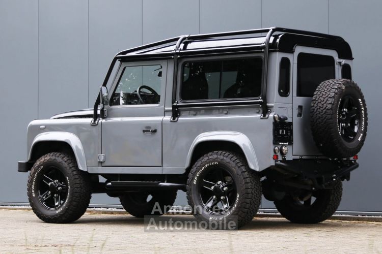 Land Rover Defender 90 V8 Urban 4.6L V8 producing 230 bhp - <small></small> 118.000 € <small>TTC</small> - #33