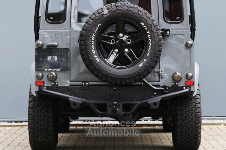 Land Rover Defender 90 V8 Urban 4.6L V8 producing 230 bhp - <small></small> 118.000 € <small>TTC</small> - #37